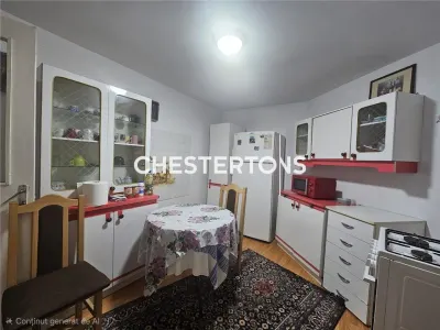 Casa de 4 Dormitorios con Jardín Privado—Frente Universidad Ovidius, Bulevar Mamaia, Constanza - foto 8