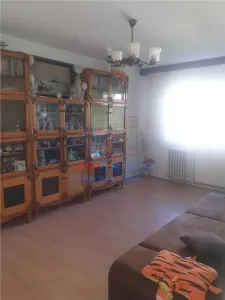 Apartment with 3 bedrooms for sale 60 sqm in Iasi, Galata area - foto 2
