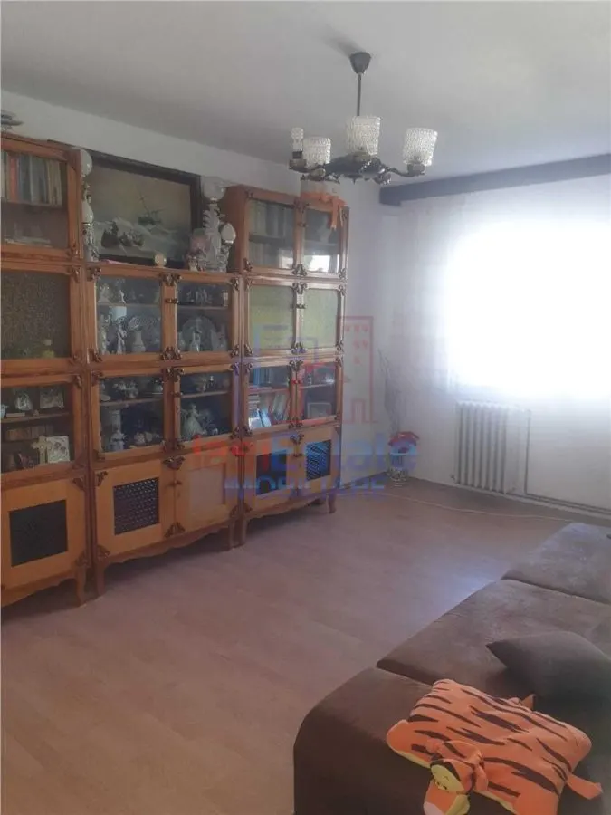 Apartment with 3 bedrooms for sale 60 sqm in Iasi, Galata area - foto 2