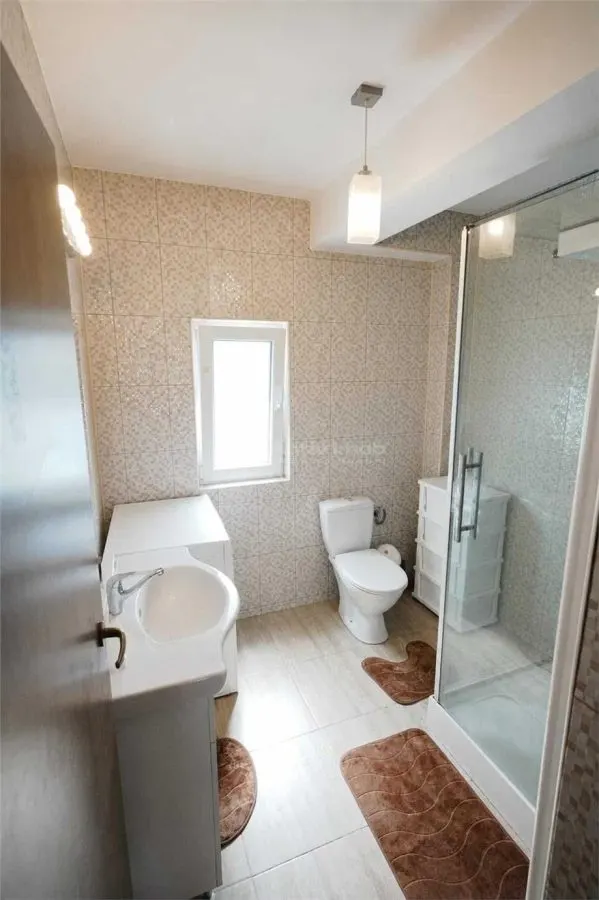 Maison Individuelle 5 Chambres, Commune de Berceni - foto 7
