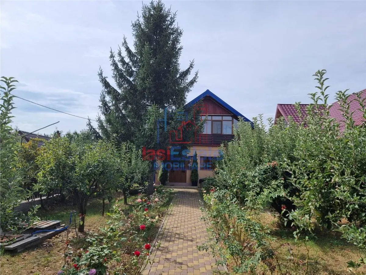 House / villa for sale 135 sqm in Valea Adanca - foto 1