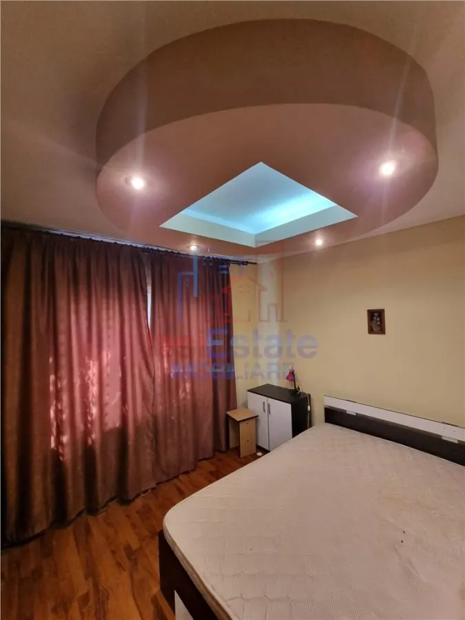 House / villa for sale 135 sqm in Valea Adanca - foto 12
