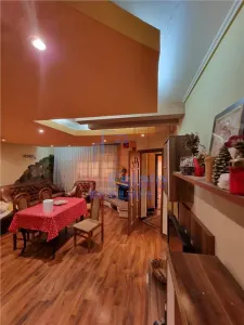House / villa for sale 135 sqm in Valea Adanca - foto 4