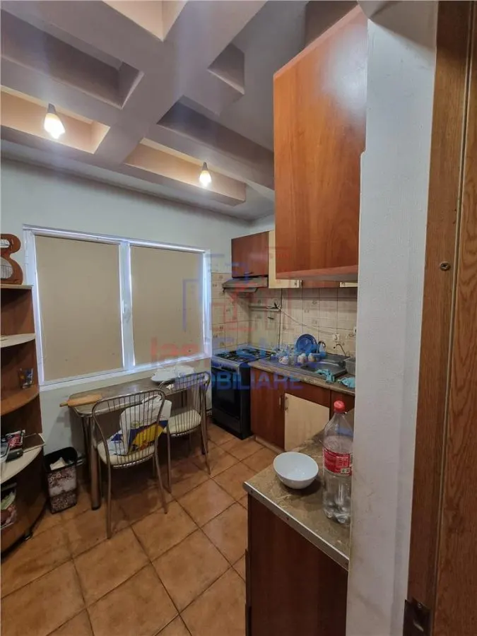 House / villa for sale 135 sqm in Valea Adanca - foto 9