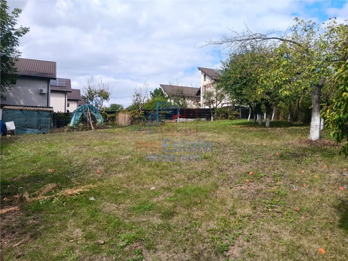 Valea Adanca, rue Biserica Sf Nicolae – Terrain de 585 m² avec tous les services - foto 1