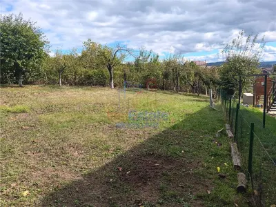 Valea Adanca, rue Biserica Sf Nicolae – Terrain de 585 m² avec tous les services - foto 5