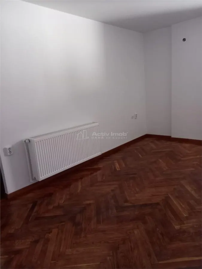 Apartament 3 camere in Vila Ultracentral Str.Roma - foto 4