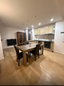 2 camere Sisesti cu gradina, lux - Bucuresti