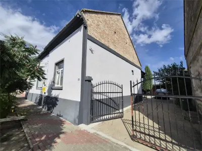 Casa in Varias - 480 mp utili + 1500 mp teren - COMISION 0% - foto 7