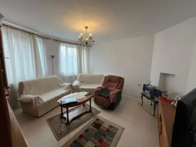 Caransebes, Maison avec Terrain 385 m², Zone Racovita - foto 2