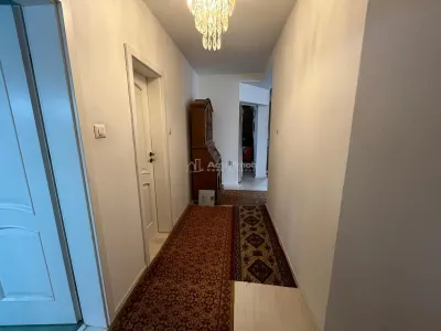 Caransebes, Maison avec Terrain 385 m², Zone Racovita - foto 14