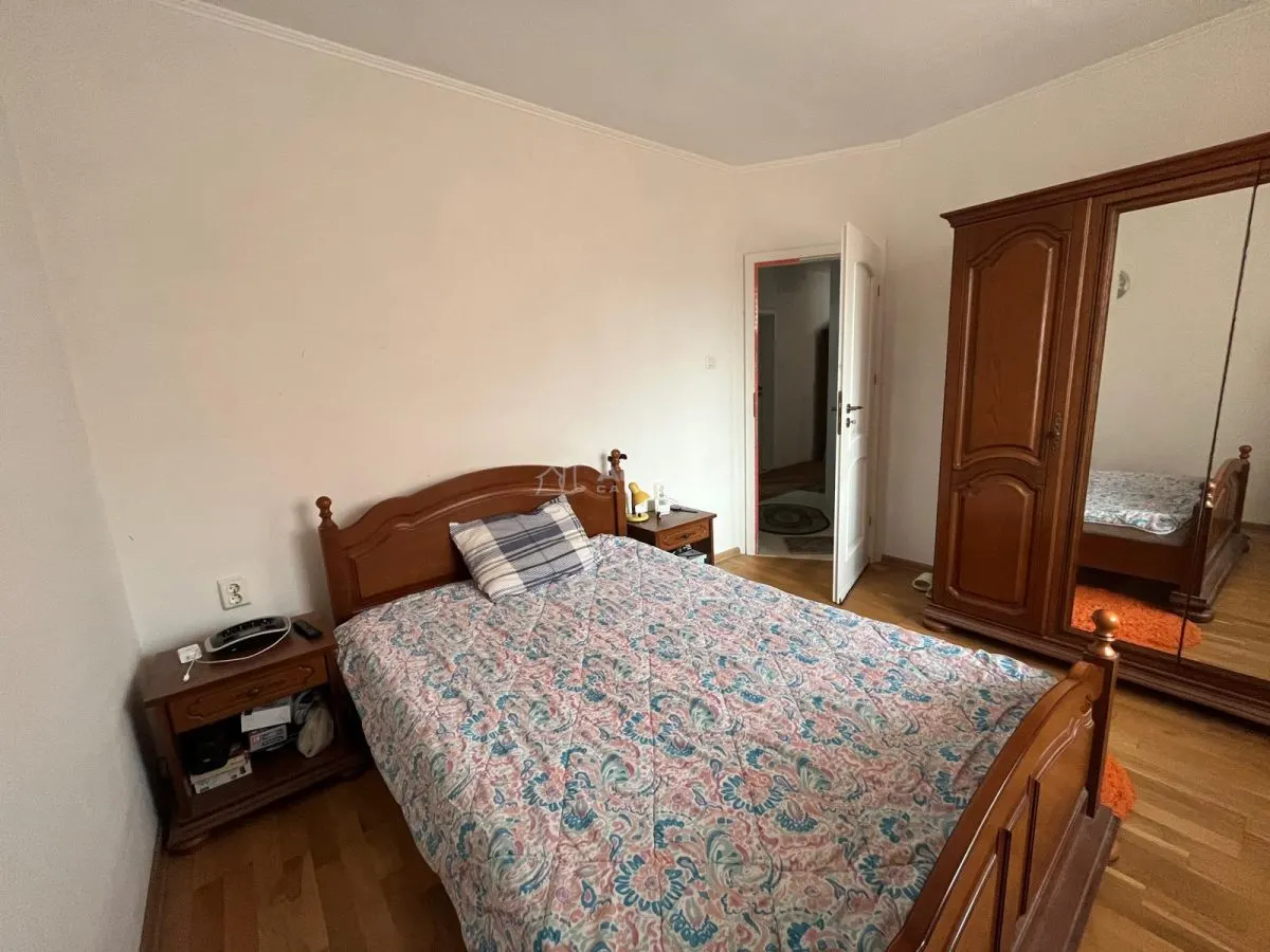 Caransebes, Maison avec Terrain 385 m², Zone Racovita - foto 4