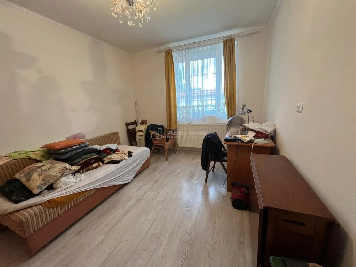 Caransebes, Maison avec Terrain 385 m², Zone Racovita - foto 7