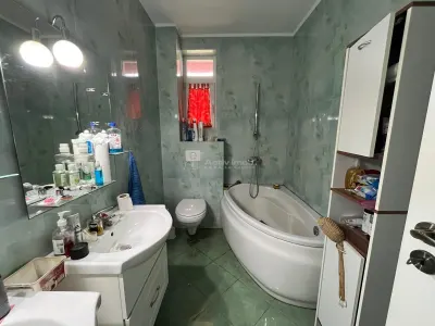 Caransebes, Maison avec Terrain 385 m², Zone Racovita - foto 8