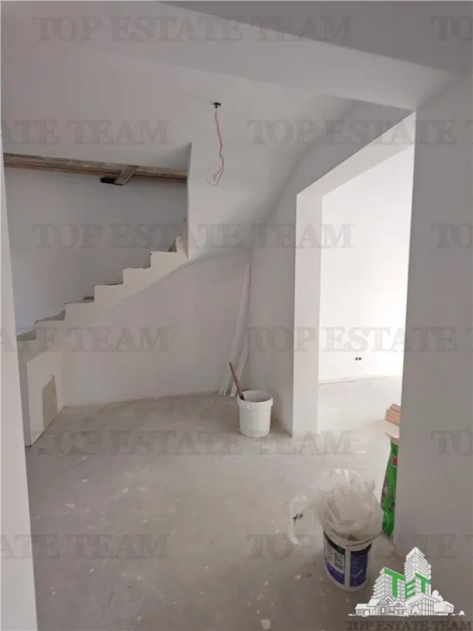 فيلا ملاصقة، 4+ غرف نوم، أرضي + 1 + علية + قبو، بريلونجيرا غينتشيا - foto 15