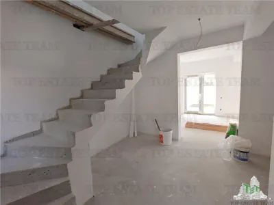 فيلا ملاصقة، 4+ غرف نوم، أرضي + 1 + علية + قبو، بريلونجيرا غينتشيا - foto 10