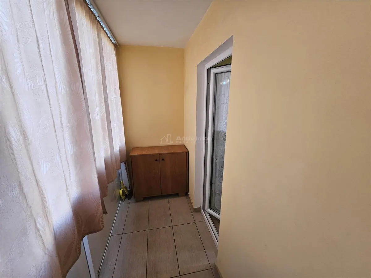 Apartment with 2 bedrooms for sale 56 sqm in Resita, Micro IV area - foto 12