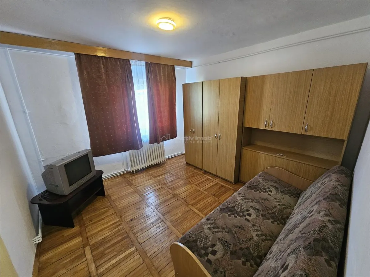 Apartment with 2 bedrooms for sale 56 sqm in Resita, Micro IV area - foto 3