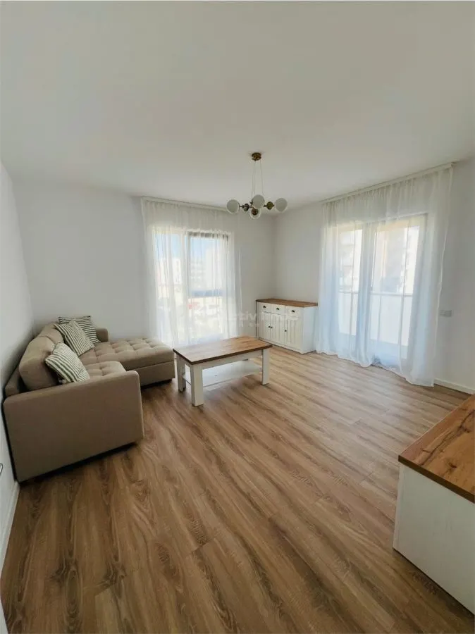 Apartment with 2 bedrooms for rent 53 sqm in Cristian - foto 1