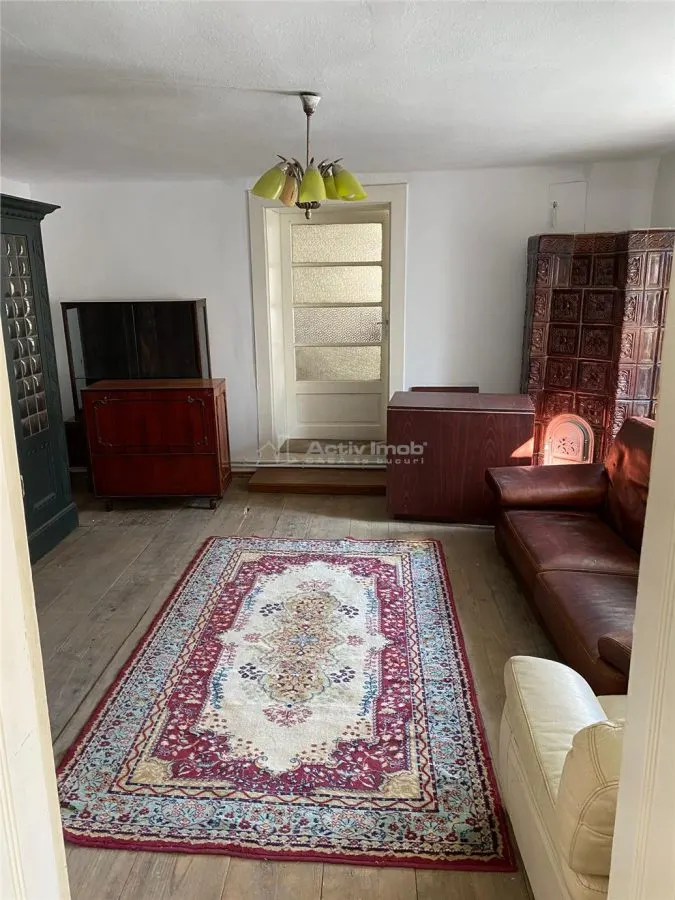House / villa for rent 250 sqm in Cristian - foto 1