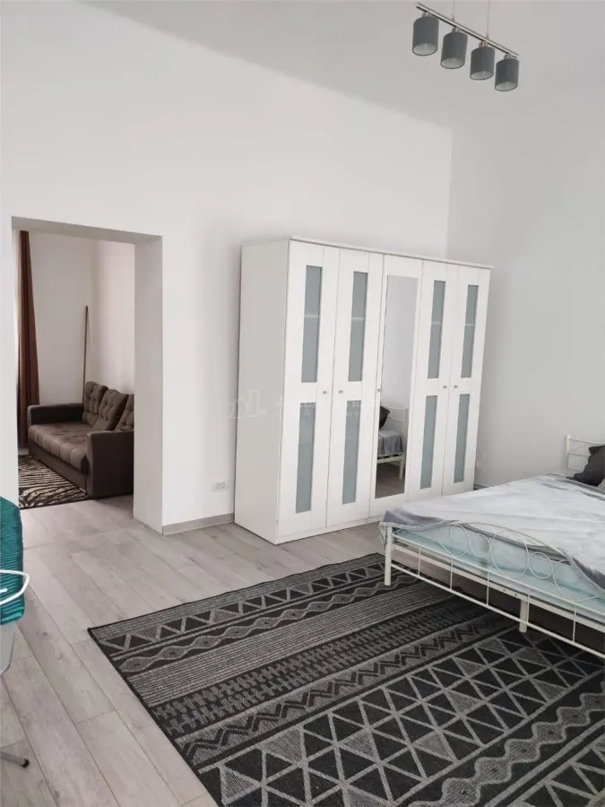 Appartement 2 Pièces, Podgoria – Cour Commune - foto 1