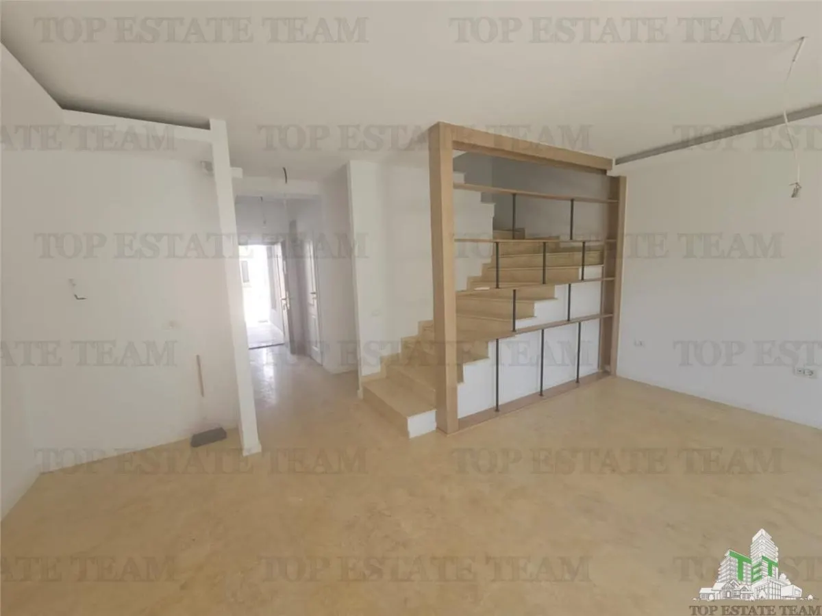 Villa de 5 Dormitorios con Garaje en Prelungirea Ghencea - foto 13