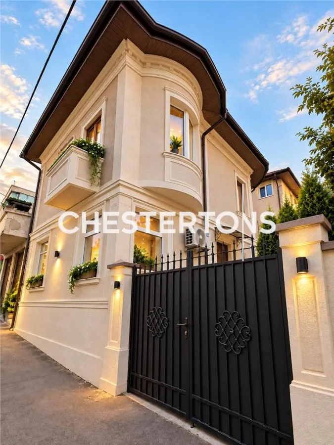 Alquiler | Villa Individual de Época | 250 m² | Patio y Garaje | Gara de Nord, Bucarest - foto 1
