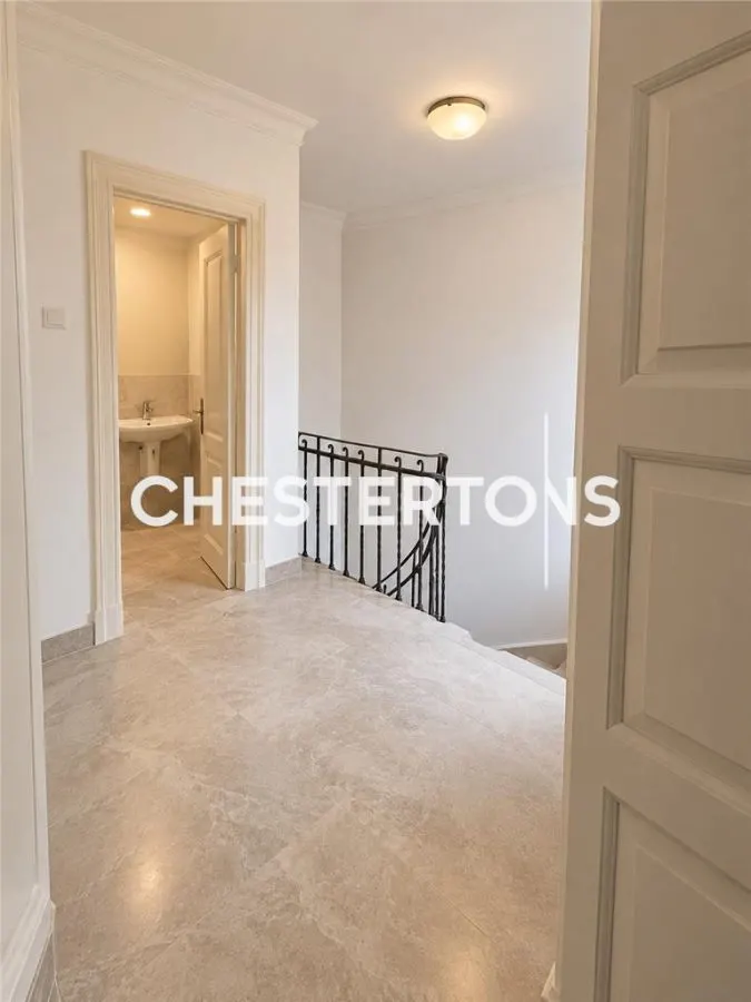 Alquiler | Villa Individual de Época | 250 m² | Patio y Garaje | Gara de Nord, Bucarest - foto 17