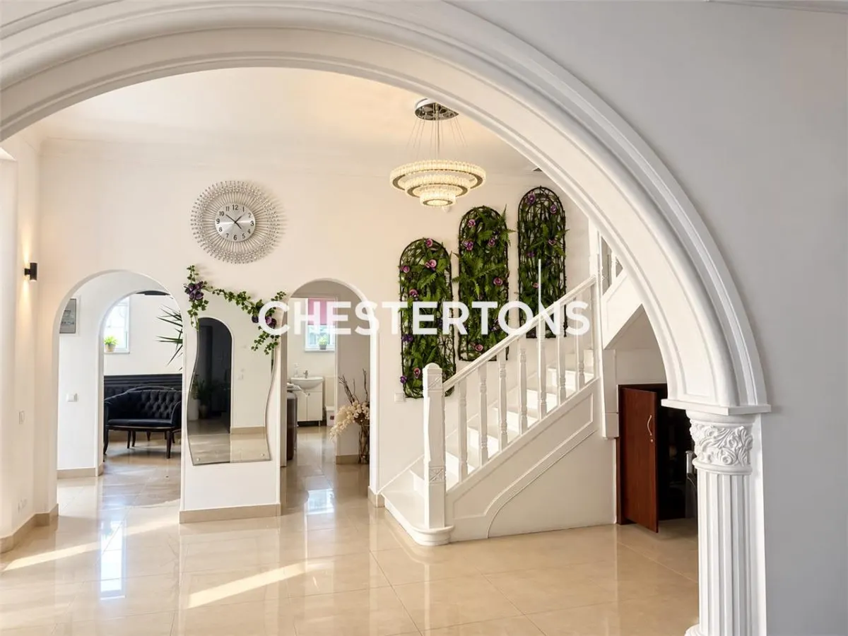 Alquiler | Villa Individual de Época | 250 m² | Patio y Garaje | Gara de Nord, Bucarest - foto 5