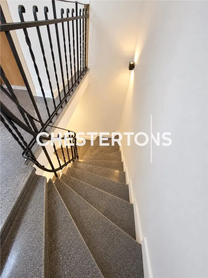 Alquiler | Villa Individual de Época | 250 m² | Patio y Garaje | Gara de Nord, Bucarest - foto 9