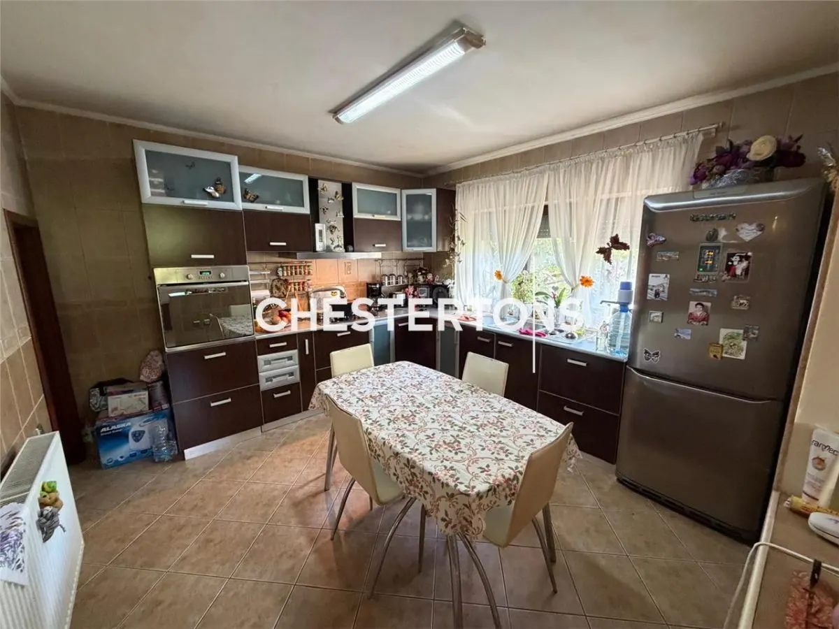Villa de 5 Dormitorios con Terreno Generoso, Popesti – Completamente Amueblada y Modernamente Equipada - foto 11