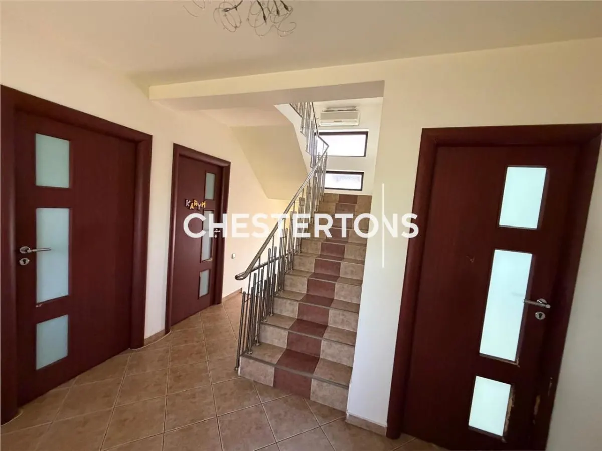 Villa de 5 Dormitorios con Terreno Generoso, Popesti – Completamente Amueblada y Modernamente Equipada - foto 14