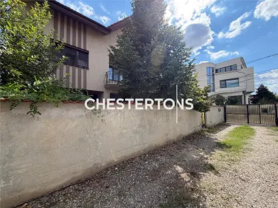 Villa de 5 Dormitorios con Terreno Generoso, Popesti – Completamente Amueblada y Modernamente Equipada - foto 8