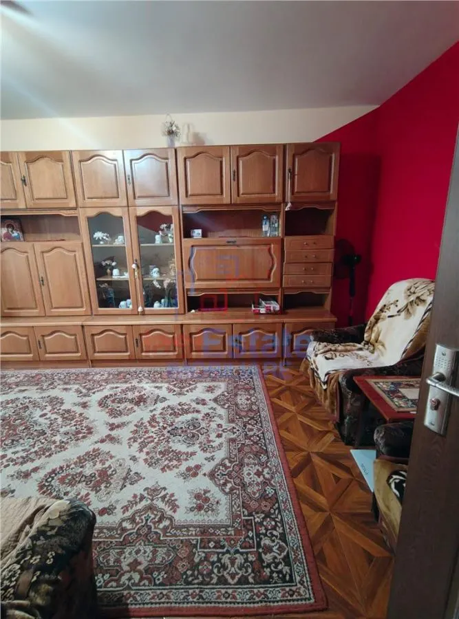 Camera de inchiriat in Apartament cu 3 camere decomandat cu 2 bai - foto 2