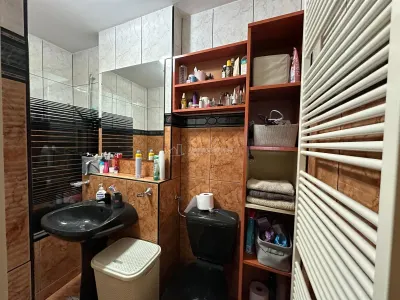 Apartment with 3 bedrooms for sale 99 sqm in Resita, Central area - foto 12