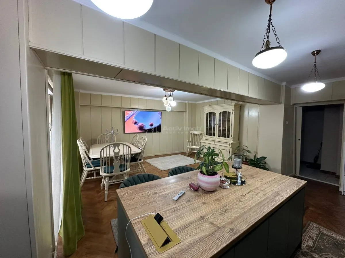 Apartment with 3 bedrooms for sale 99 sqm in Resita, Central area - foto 10