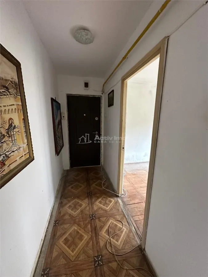 Apartment with 3 bedrooms for sale 56 sqm in Resita, Moroasa 1 area - foto 18