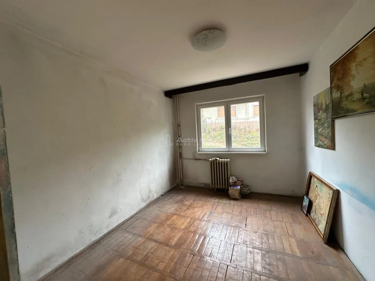 Apartment with 3 bedrooms for sale 56 sqm in Resita, Moroasa 1 area - foto 4