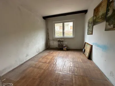 Apartment with 3 bedrooms for sale 56 sqm in Resita, Moroasa 1 area - foto 8