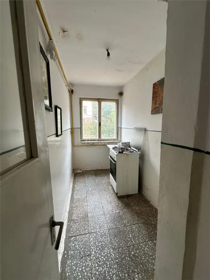 Apartment with 3 bedrooms for sale 56 sqm in Resita, Moroasa 1 area - foto 10