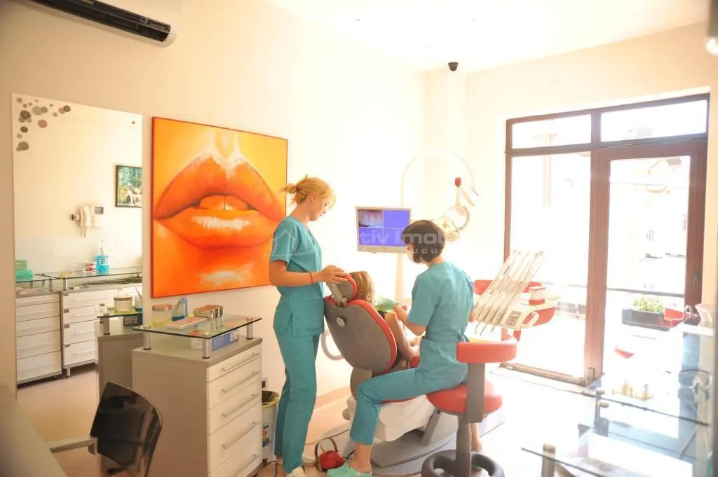 Clinica Stomatologica Nerva Traian - foto 20