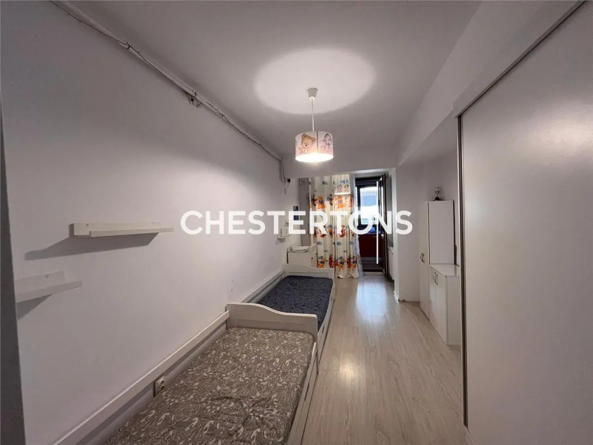 Apartament 3 camere, cu suprafata generoasa, Ghencea- Cartier Latin - foto 7