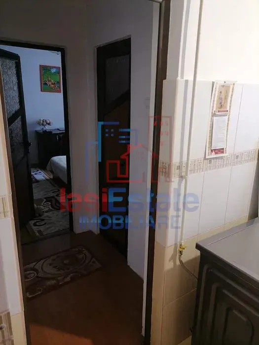 Apartment with 2 bedrooms for sale 46 sqm in Iasi, Podu Ros area - foto 3