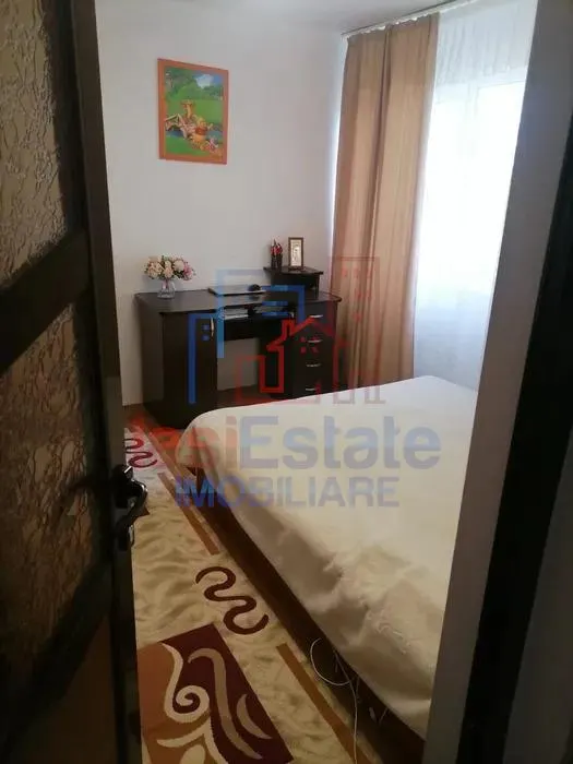 Apartment with 2 bedrooms for sale 46 sqm in Iasi, Podu Ros area - foto 4