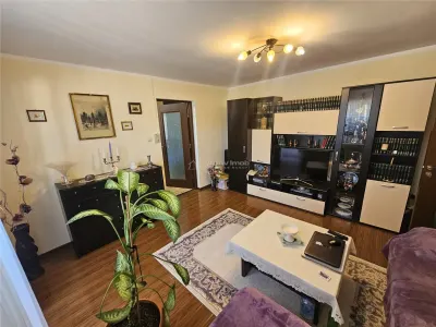 Apartment with 3 bedrooms for sale 65 sqm in Resita, Micro IV area - foto 14
