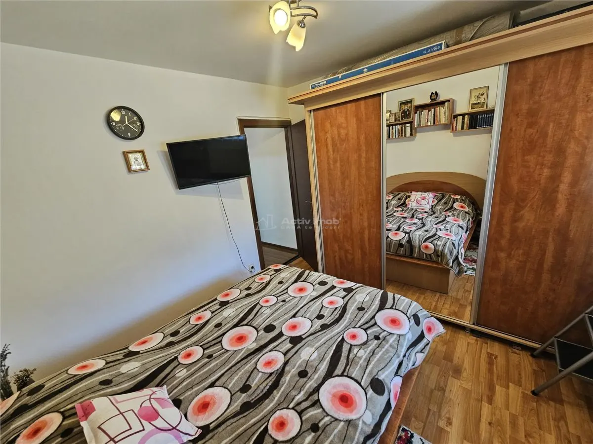 Apartment with 3 bedrooms for sale 65 sqm in Resita, Micro IV area - foto 16