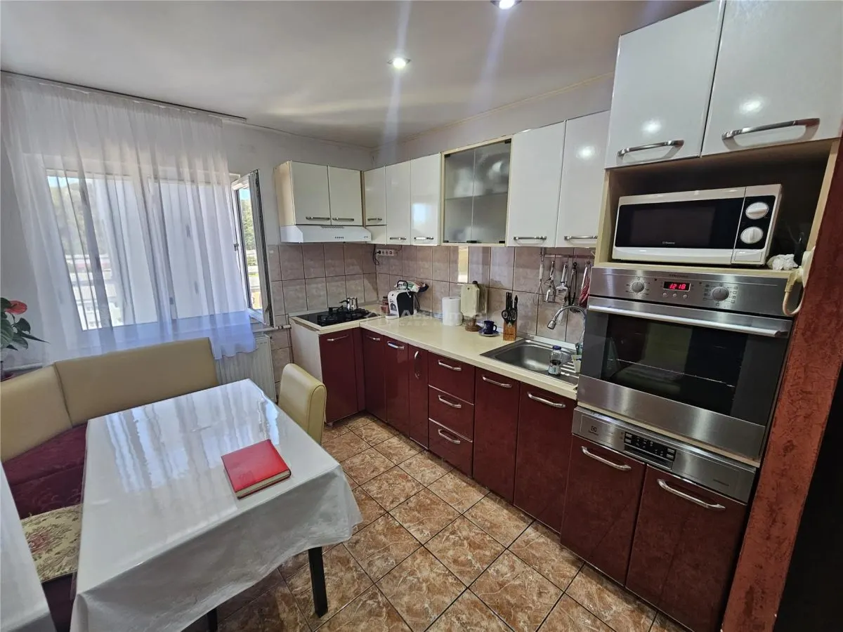 Apartment with 3 bedrooms for sale 65 sqm in Resita, Micro IV area - foto 19
