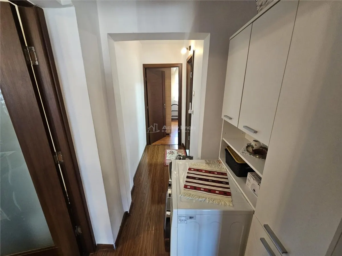 Apartment with 3 bedrooms for sale 65 sqm in Resita, Micro IV area - foto 10
