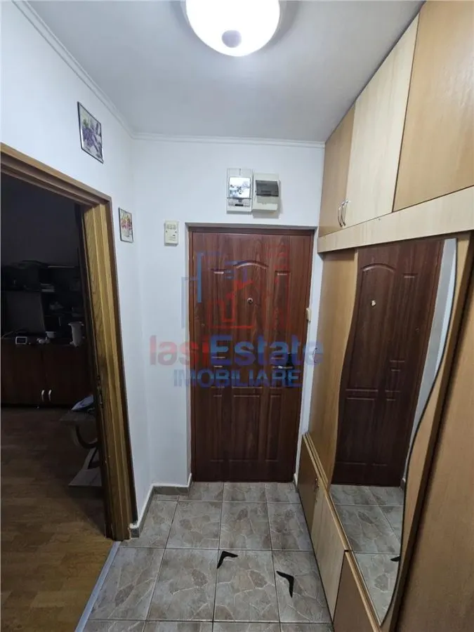 Apartment with 3 bedrooms for sale 54 sqm in Iasi, Podu Ros area - foto 4