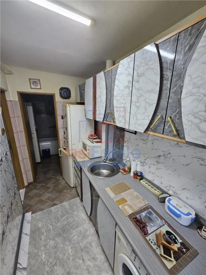 Apartment with 3 bedrooms for sale 54 sqm in Iasi, Podu Ros area - foto 5